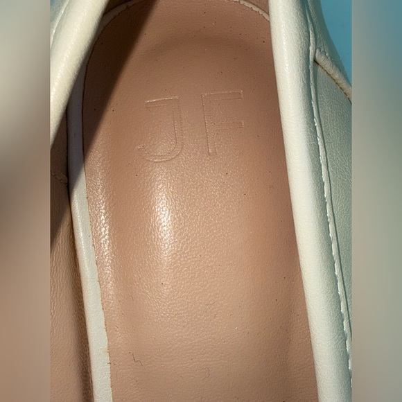 JustFab "Daria" Loafer Pumps.  Size 7 GREAT CONDITION - Picture 2 of 9
